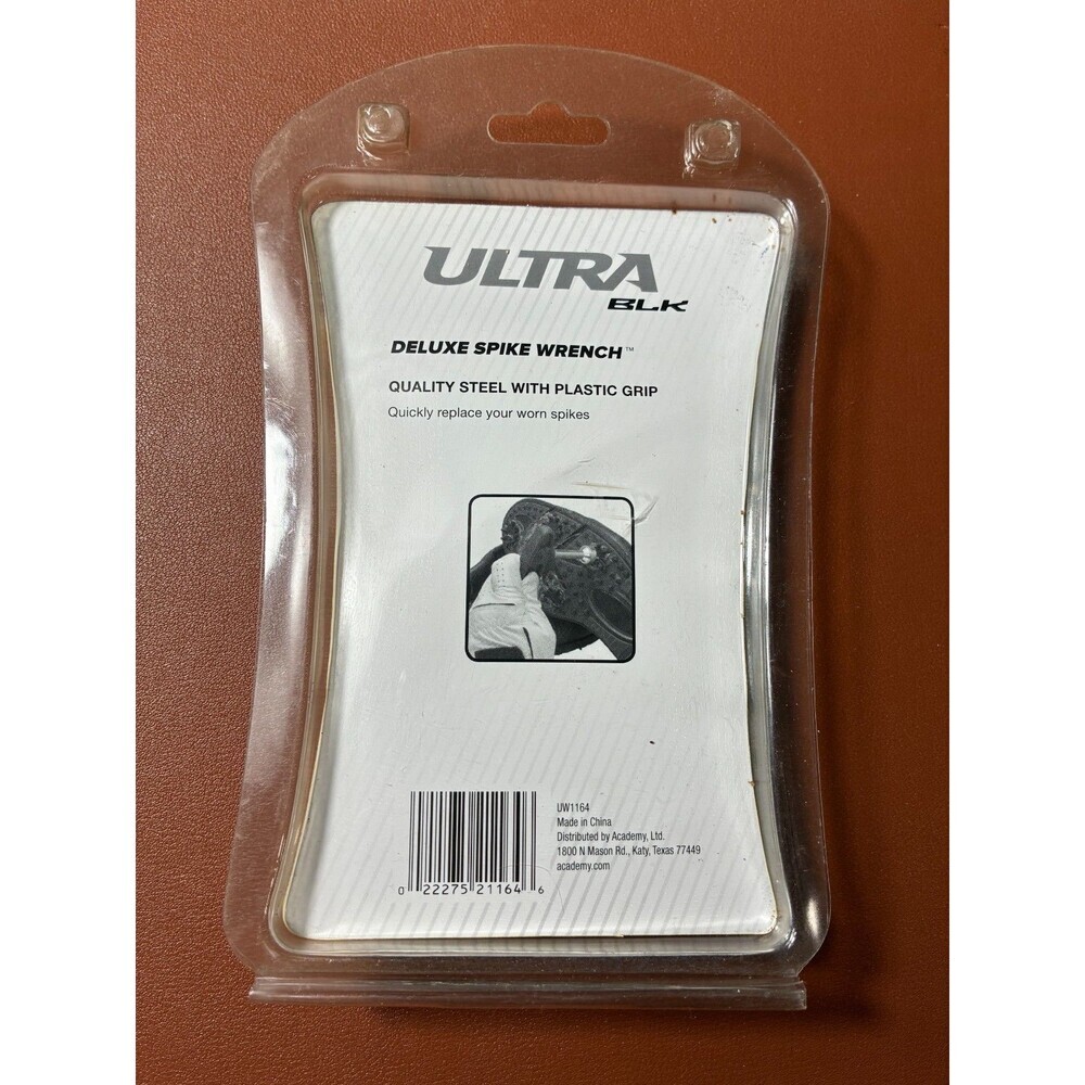 Wilson Golf Cleat Wrench ULTRA BLK Deluxe Spikes Shoe Tool - Picture 2 of 3